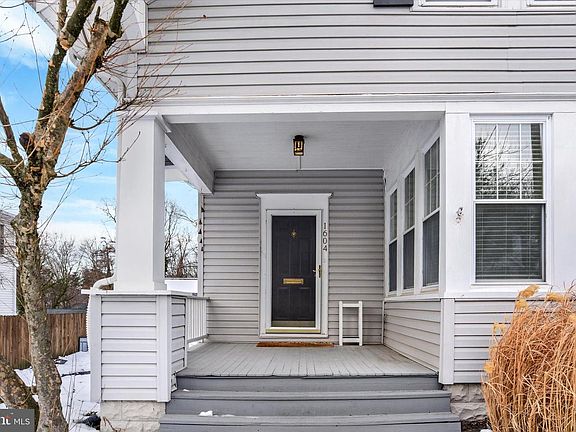 3rd image of 1604 Walnut St