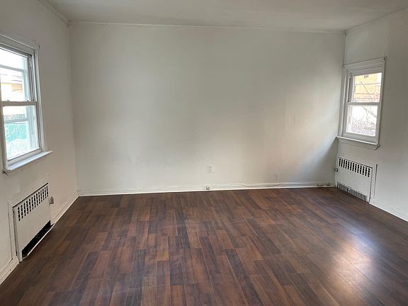 5th image of 121 W Chester St #1B