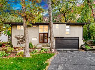 5 Indian Camp Trl, Portage, IN 46368