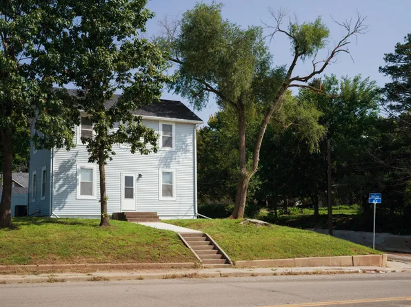 1103 4th St, Peru, IL 61354