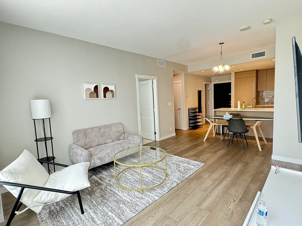 Building Photo - 5687 Gray Ave #107