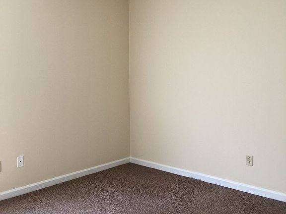 5th image of 4421 Torrance Dr NW APT B