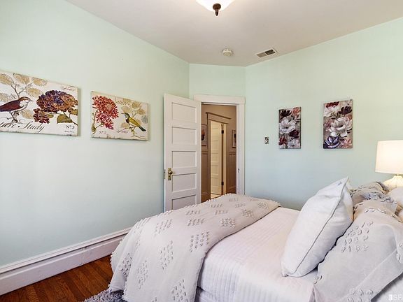 2nd image of 315 Parnassus Ave #B