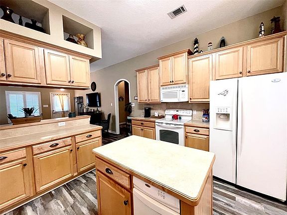 2nd image of 1011 Roberts Bend Ct