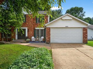 2401 Forest Leaf Pkwy, Ballwin, MO