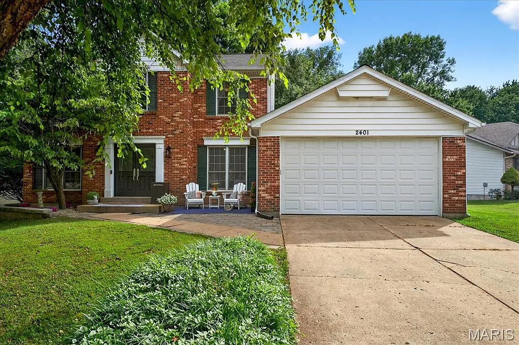 2401 Forest Leaf Pkwy photo 1