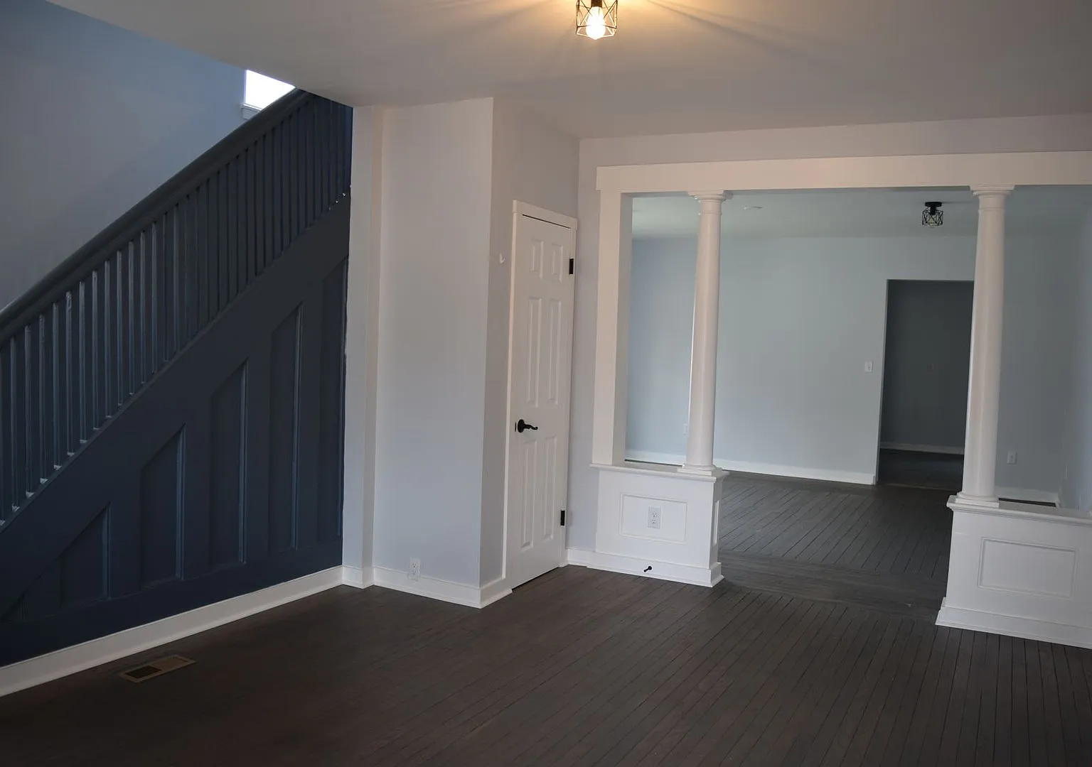 Coming Soon! Spacious & Inviting Home in Pontiac — Photo 2