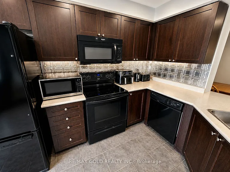 1061 Nadalin Hts — Photo 10