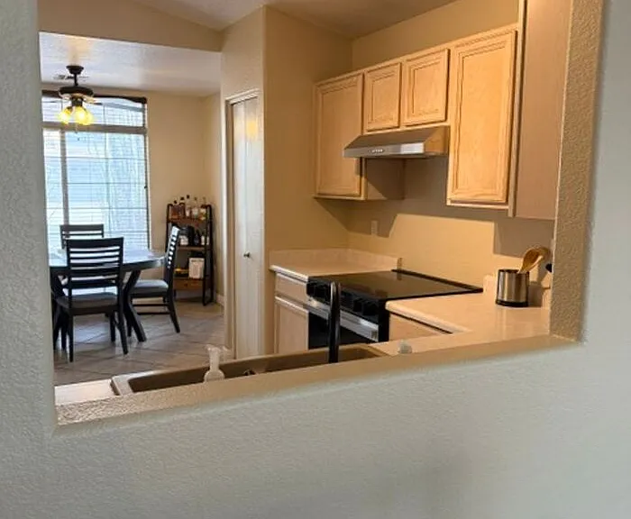 740 W Baylor Ln — Photo 11