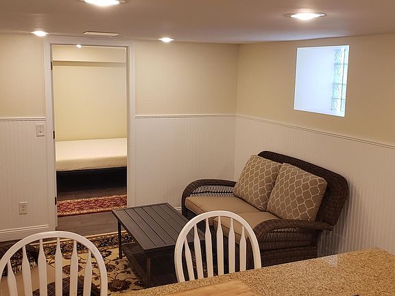 2nd image of 93 N Ohio Ave #2