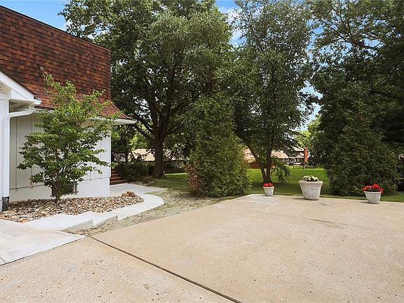 4th image of 4507 S Fremont Rd