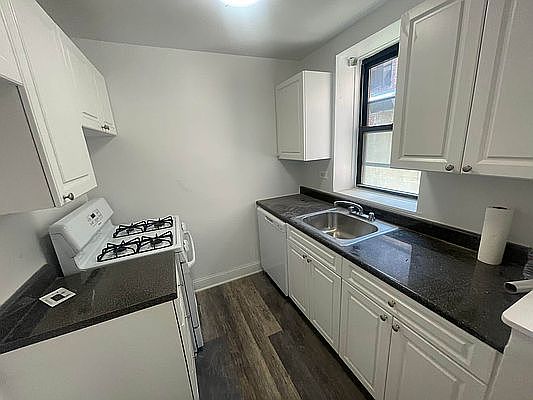 5th image of 102-20 67th Dr #310