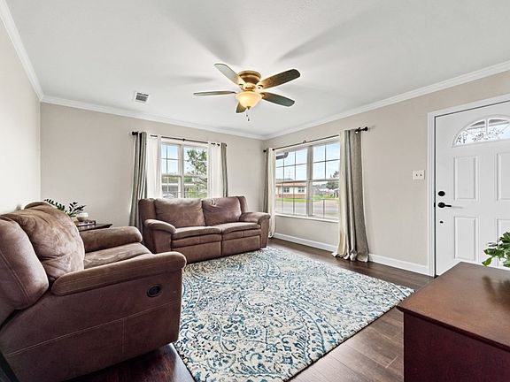 5th image of 619 Avenue E