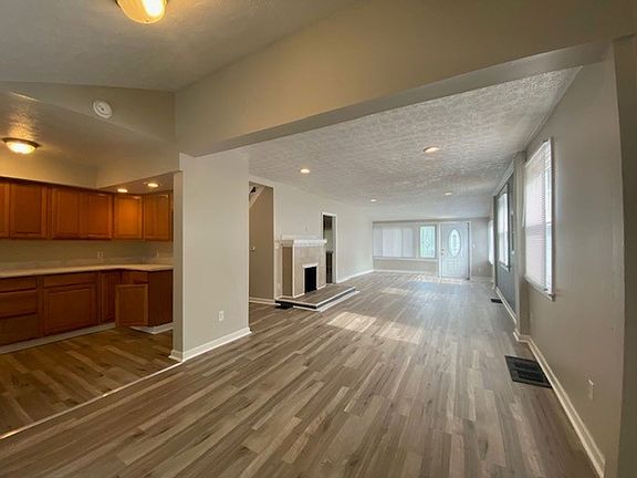 4th image of 6046 2nd Ave
