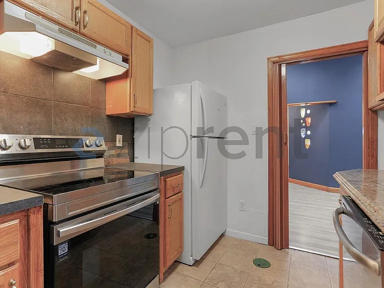 1202 NE 162nd St — Photo 5