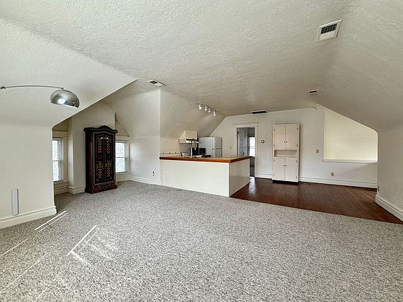 4th image of 3415 Locust St #4