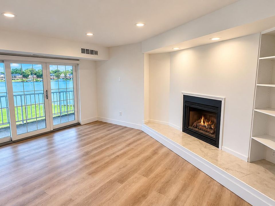 3565 Port Cove Dr Apt 67, photo 2