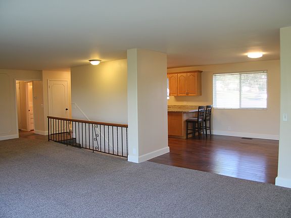 5th image of 3501 E Roger Dr