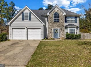 6031 Autumn Green Dr, Fairburn, GA 30213