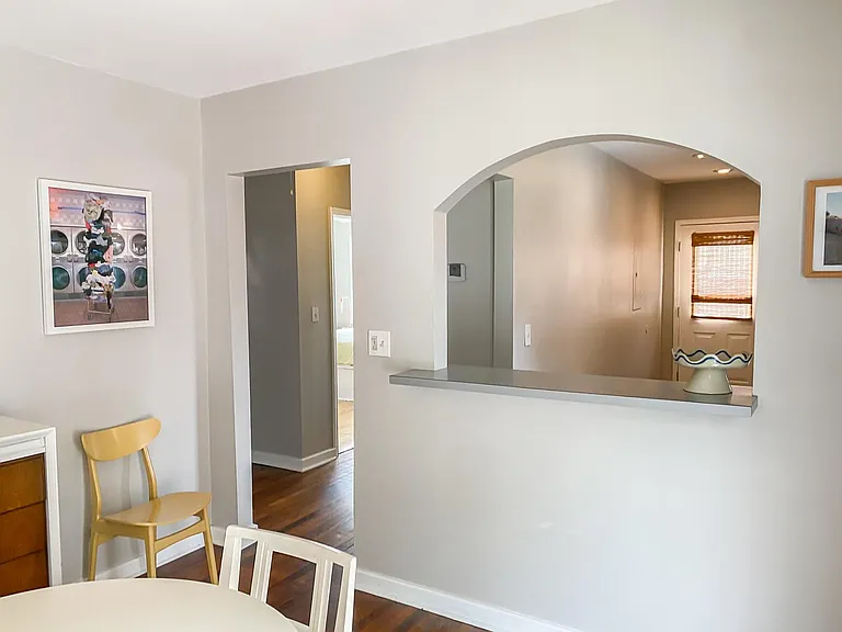 1205 E 42nd St — Photo 36
