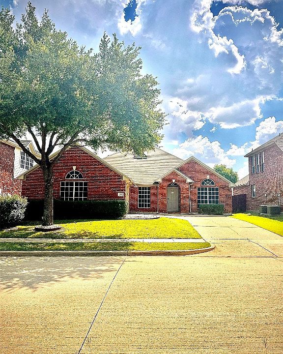 1st image of 5907 Lorenzo Dr