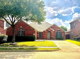 5907 Lorenzo Dr, Grand Prairie, TX 75052