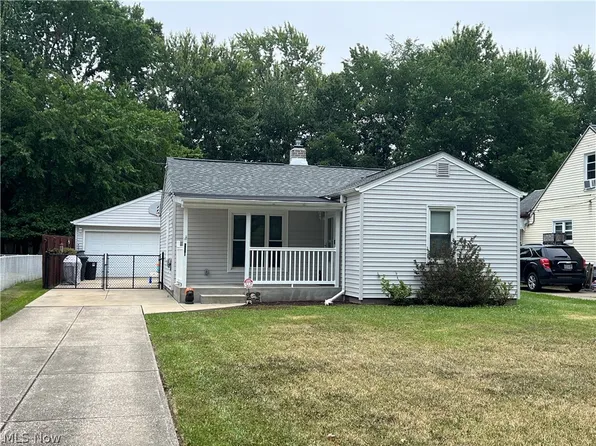 6821 Franke Rd, Middleburg Heights, OH 44130