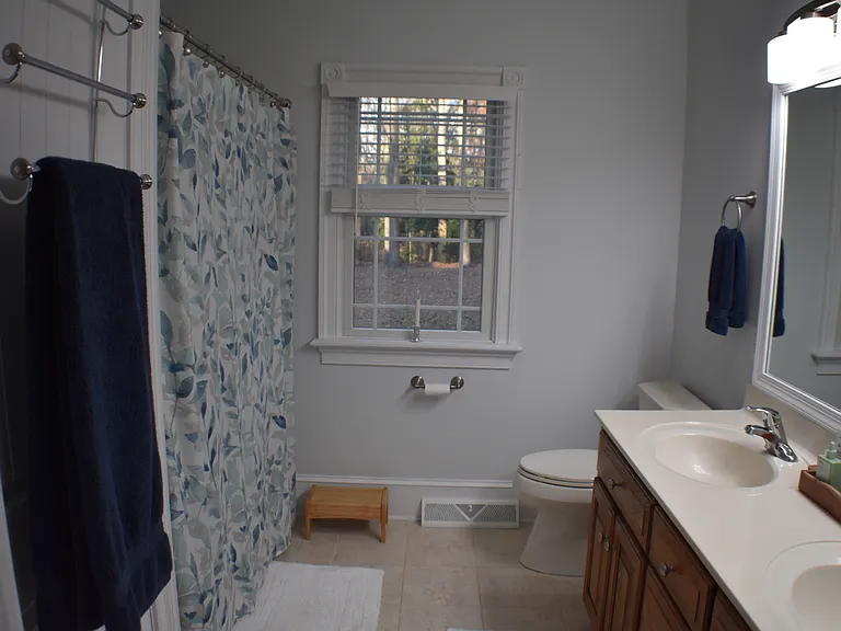 2473 Canterbury Rd — Photo 8