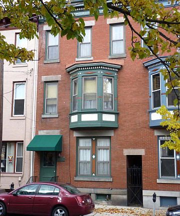 3rd image of 606 W Market St