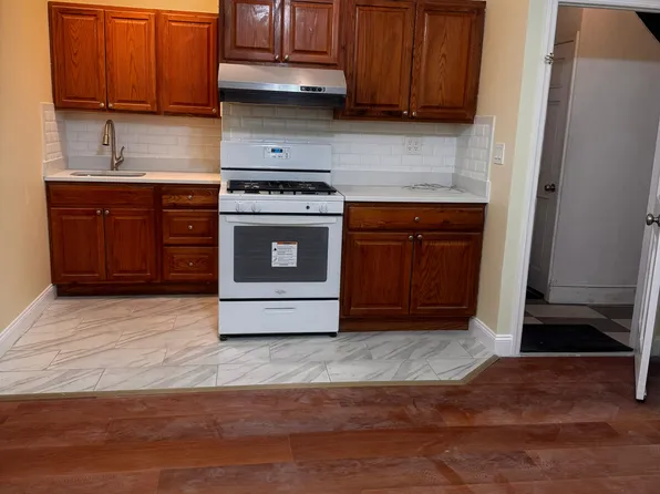 (undisclosed Address), College Pt, NY 11356