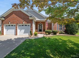 1002 Summer Creste Dr, Indian Trail, NC 28079