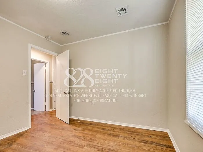 401 E Kerr Dr — Photo 22