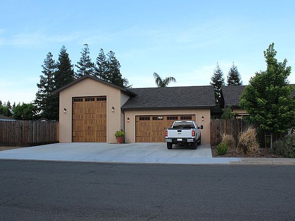 3rd image of 10101 Plaza De Oro Ct