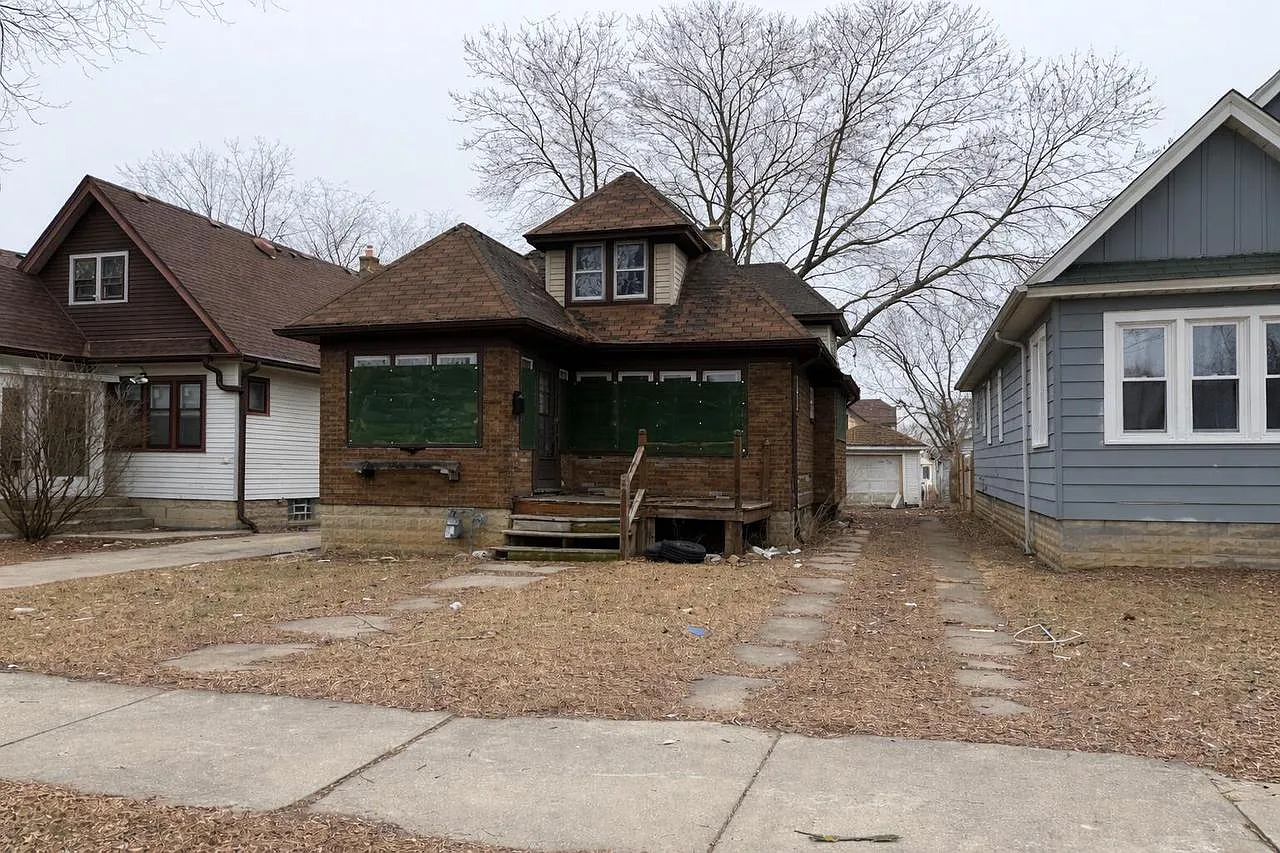 3054 North 59th STREET photo 1