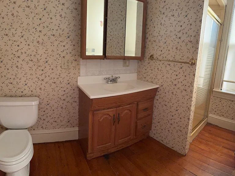 118 Franklin St #2 — Photo 9