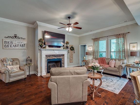 4th image of 3014 Peevey Creek Lane Se