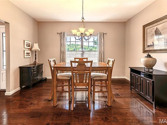 5th image of 6811 Silverstone Ct