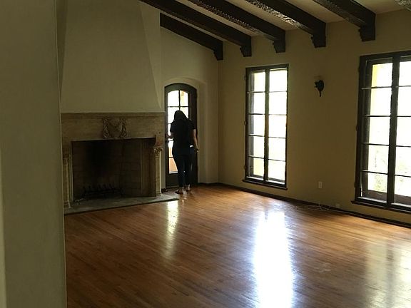 2nd image of 248 N Orange Grove Blvd