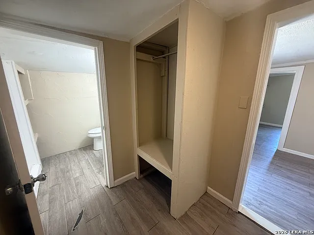 314 N Nueces #C — Photo 11
