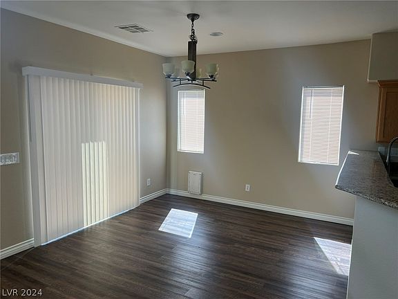 4th image of 5224 Sweet William St