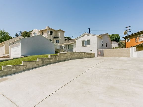 3rd image of 5364 Sanchez Dr