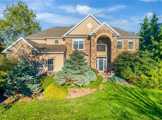 7922 Windridge Dr, Broadview Heights, OH 44147