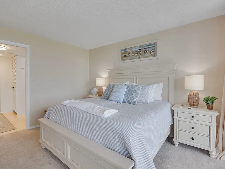 935 E Causeway Blvd #408 — Photo 12