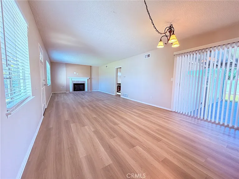 14820 Ragan Dr — Photo 3