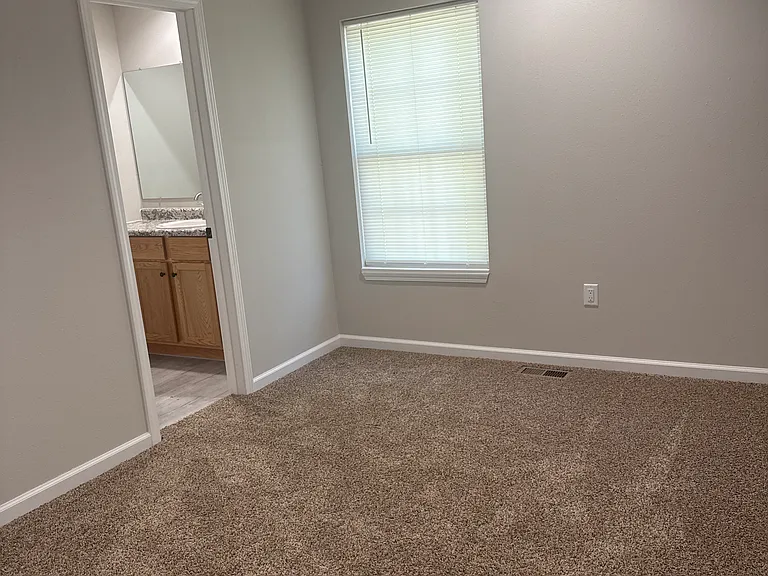 608 Highlandville Rd #A — Photo 10