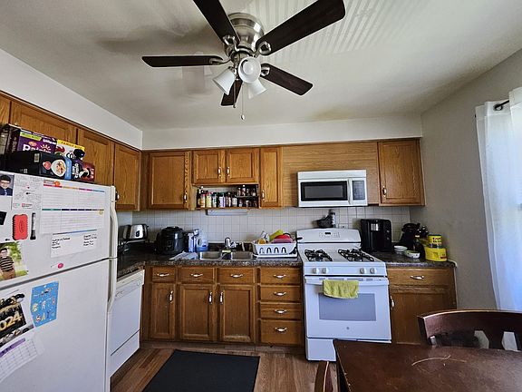 4th image of 1326 Brown St APT 1