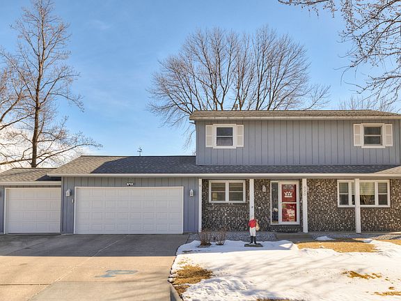 2nd image of 820 Summer Meadows Blvd