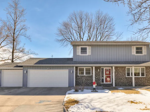 820 Summer Meadows Blvd, Perry, IA 50220