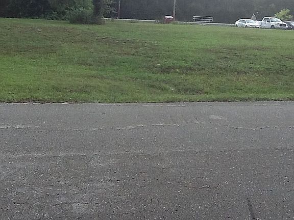 3rd image of 10865 Peatre Rd