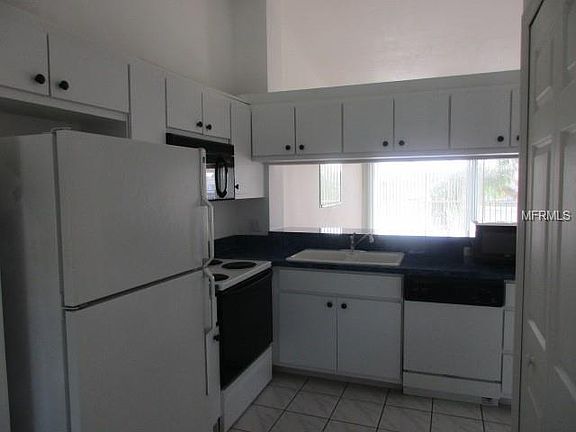 4th image of 12144 SW Egret Cir APT 708